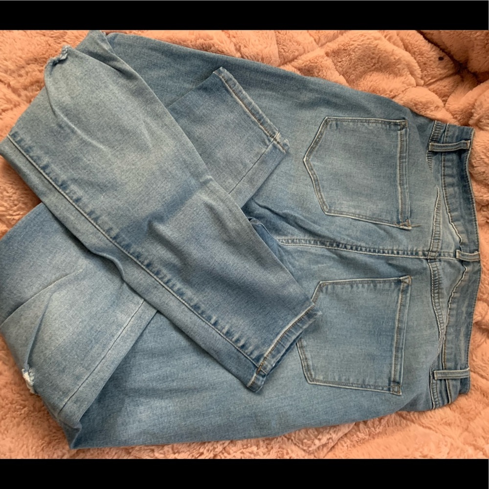 Skinny Jean - Picture 2 of 2